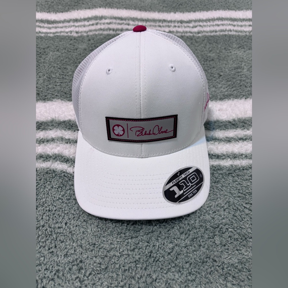 Black Clover 🍀 Live Lucky White Golf Lid L/XL